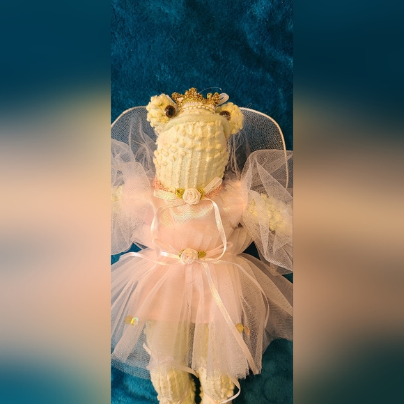 15" Ganz Green Plush Frog Doll - Picture 3 of 10